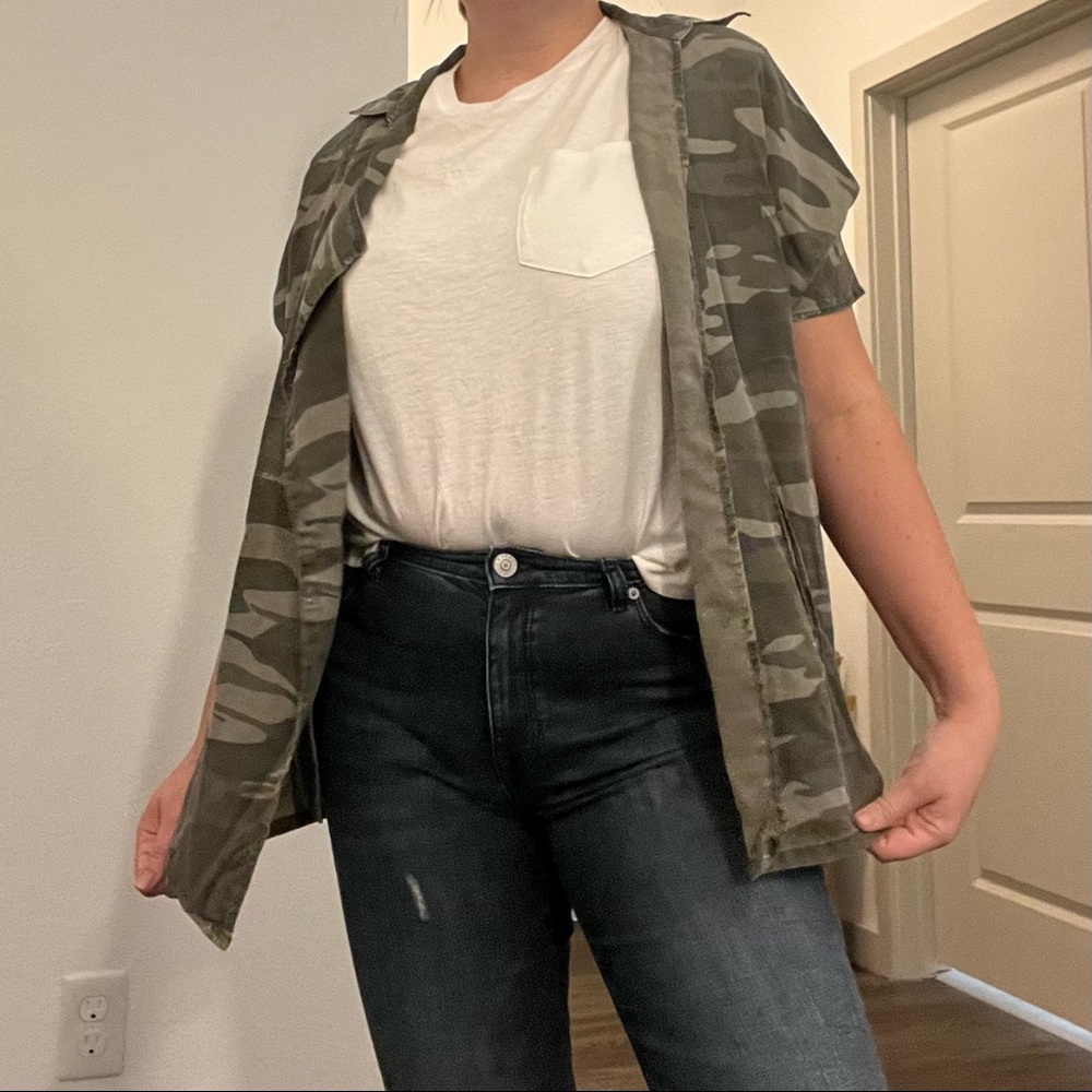 Camouflage short sleeve jacket